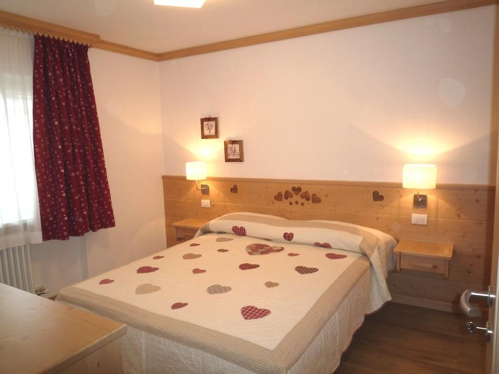 Appartement Stella Alpina à Campitello di Fassa Chambre photo